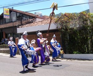 volcan-irazu-081 Processionals in Tres Rios